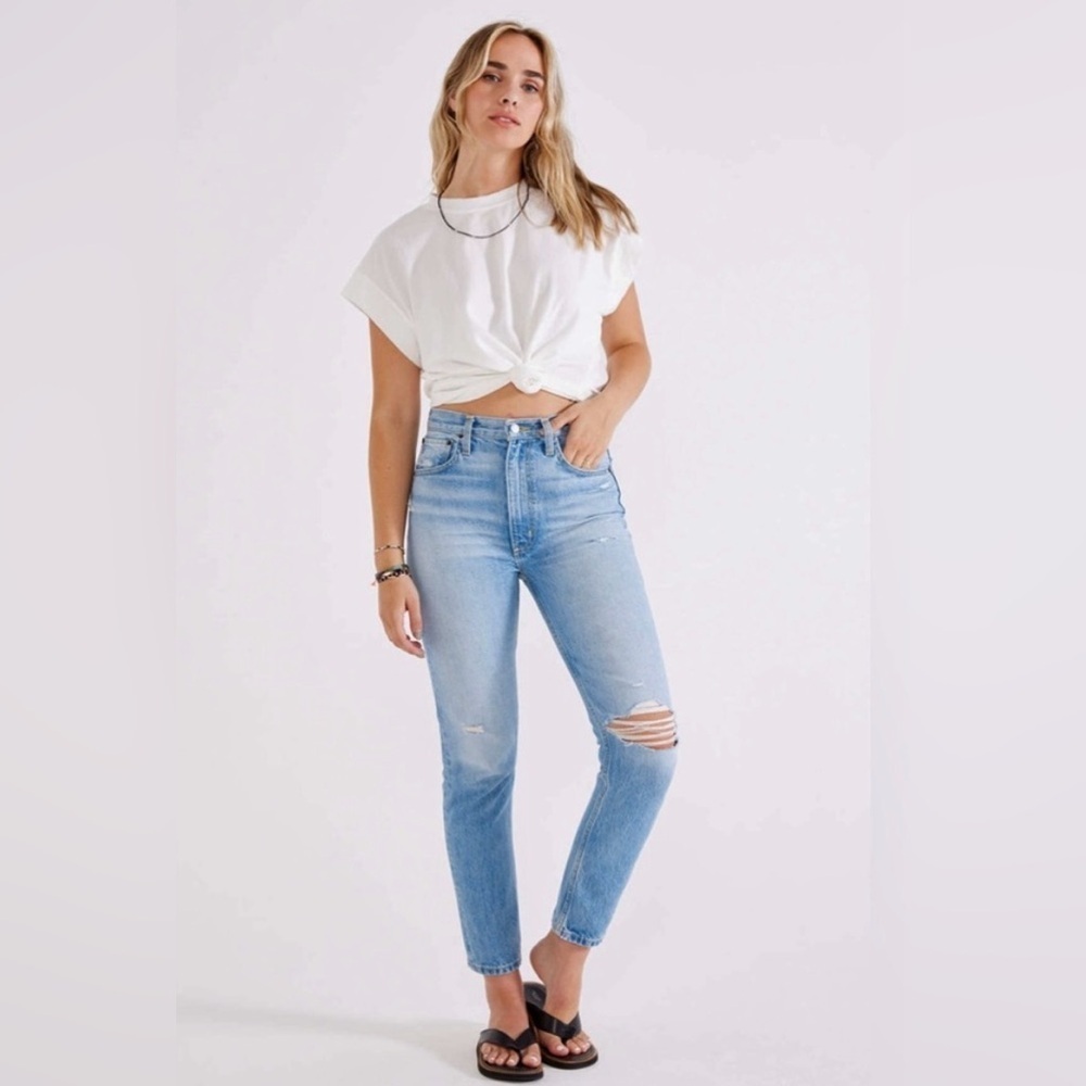 NEW ETICA 100% Cotton Marcella High Rise Distressed
Slim Jean in Rip Current 28